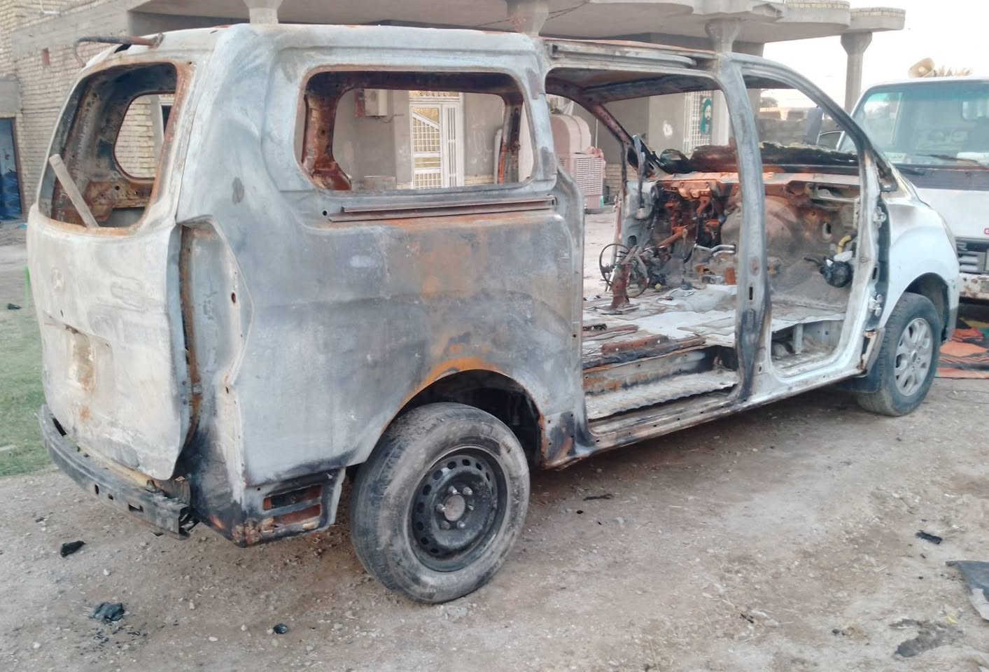 السلام عليكم..
ستاركس للبيع 2009 رقم ذي قار دولي
مكينة بنزين 
المكينة سليمة+البليتة اللي بلتكمة سليمة 
سابقاً مكفولة .
السعر 65..
المكان الناصرية/الشطرة
***********
***********
