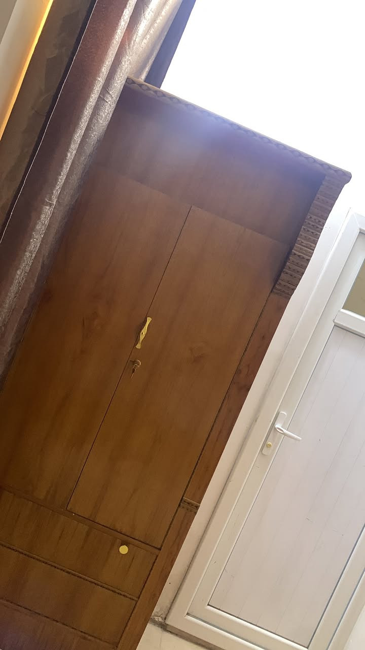 السلام عليكم
غرفه اخشاب صاج للبيع جديده للبيع التواصل عل رقم ***********
