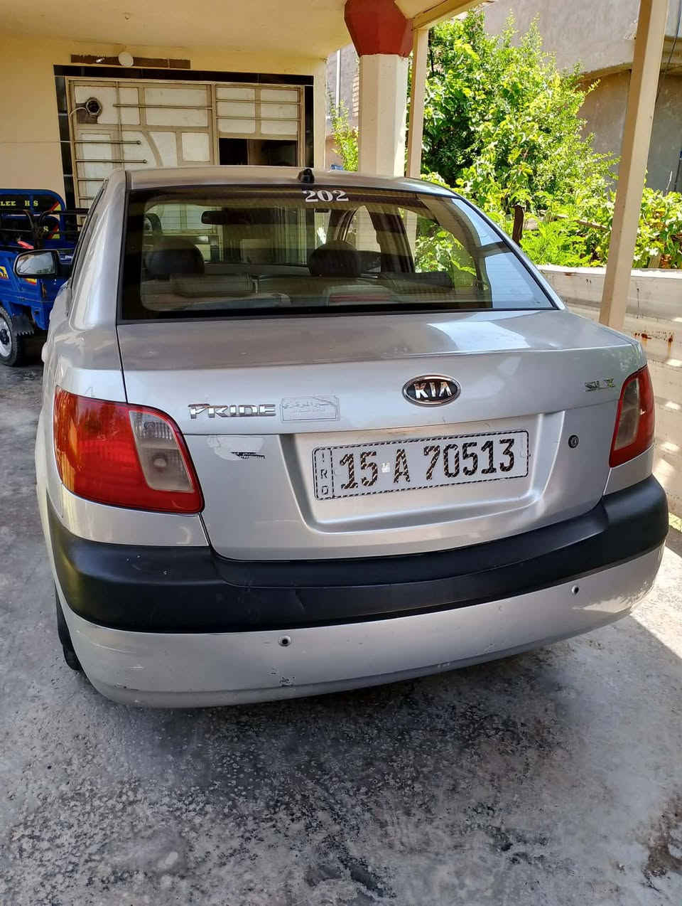 السلام عليكم للبيع ‭0790 574 3570‬
كيا ريو موديل 2009
مكينه المرغوب 1600✅

كهربائيات كلها شغاله ✅

مكينه كير بشرط انظاف✅

رقم أنبار إنكليزي وهزه جديد ✅

جام كهربائي ✅

داخل اسود ✅

📍مكان سيارة بغداد دوره هورجب ✅
السعر ب 70وبيها مجال 

‭0790 574 3570‬
