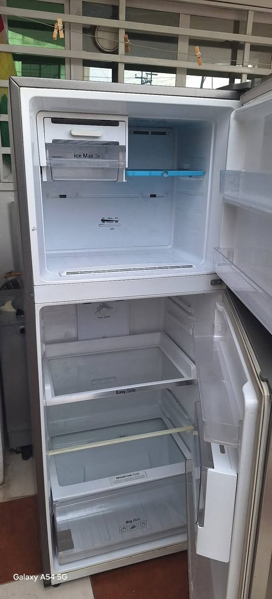 سلام عليكم ثلاجه بيت بدون اي عيب تجميد فول نظافه ٩٠% صرف كهربا قليل بدون صوت  ماركة سامسونك سعر ٣٠٠ فيه مجال بسيط


**إذا كنت صاحب هذا الإعلان وتريد حذفه لأي سبب، رجاءا أرسل رسالة إلى الدعم الفني**