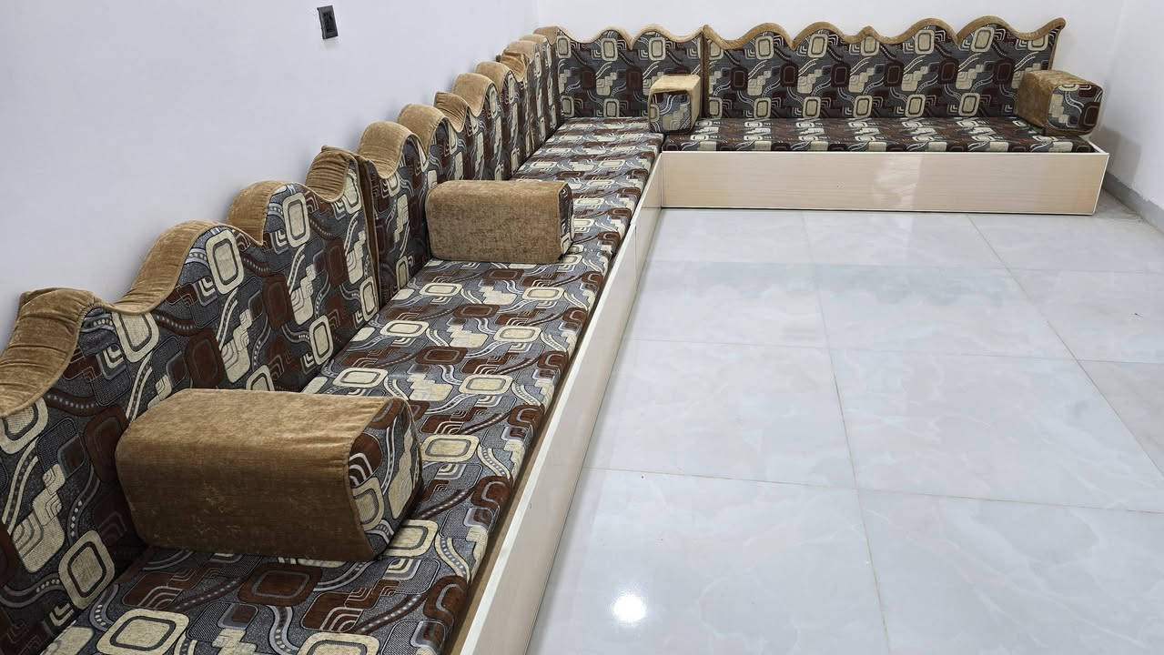 للبيع 
ديوان دزكام درجة اولى مستعمل قليل طوله الكلي 6,65 
قواعد بلوك والسفنج ضغط عالي السعر 150 الف
***********
