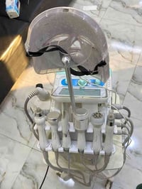 جهاز تنظيف البشرة • جديد • استعمال قليل