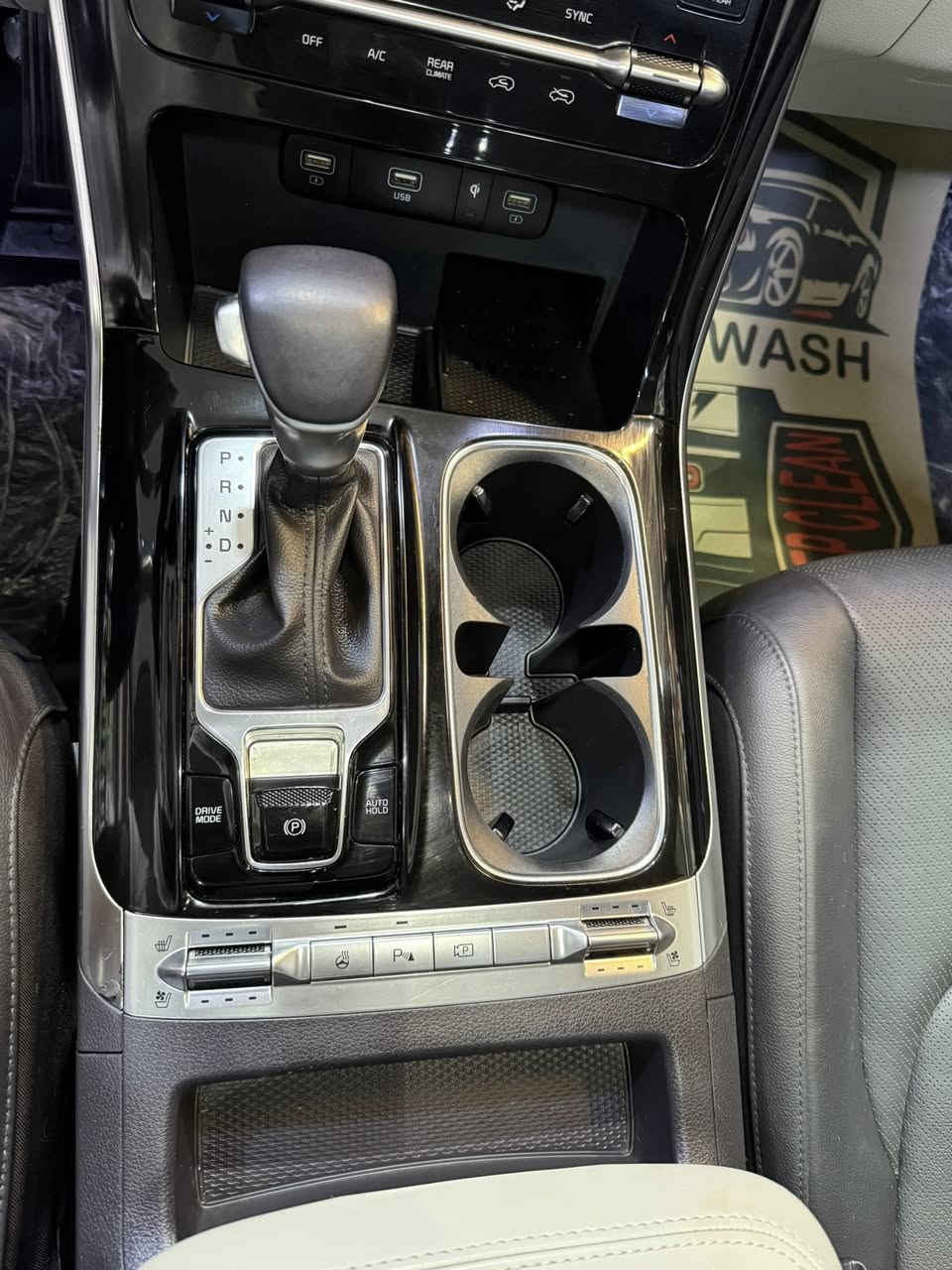 السلام عليكم
Kia carnival sx prestage 2024
ماشية :36 الف مايل
مواصفات سيارة
فتحتين بلسقف
بصمة تشغيل وابواب بصمة
خمس كامرات
ابواب كهرباء وشفط
كشنات سياحية تدفئة وتبريد
بردات خلفية
ميموري خزن كشن سائق
حساس امامي وخلفي
كامرة داخلية
شاشات خلفية
سستم سماعات صوتية بوز
ماكو شي بالك مابيهة من المواصفات
سعر السيارة :25000$ الف وبيهة مجال
للاستفسار:***********

‭+964 790 597 7875‬ ‭‬
