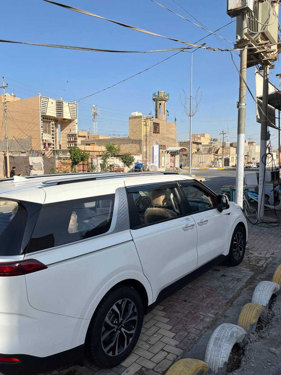 ‎السلام عليكم
‎كرنفال 2023 كوري بنزين غاز
‎1- تحكم بالستيرن
‎2- حساسات امامي خلفي
‎3- حجم المكينة V6 3500
‎4-المسافة المقطوعة49000 كم قابل للزيادة
‎5- شاشة متصلة
‎6- كامرات خلفيه 
‎7- بصمة
‎8- ويل كب 
‎9- تشغيل عن بعد
‎10- بيبان كهربائي
‎11- لاياتات لد
‎12- لايت زنون
‎13- اشاير بالمرأة
‎14- كشنات جلد بيجي
‎15- ثلاثة قطع تبريد
‎16- هيترات بالكشنات حار، بارد
‎17- هندبريك بصمة
‎18- شحن وايرليس
‎19- هيتر بالاستيرن
‎20- كشنات تدفئه تبريد 
‎21- مرأة شفط
‎22- كشن السايق مي مري
‎23- تحديد مسار
‎24- نظام قيادة سمارت, سبورت, ايكو، عادي
‎مكان السياره كربلاء ***********
