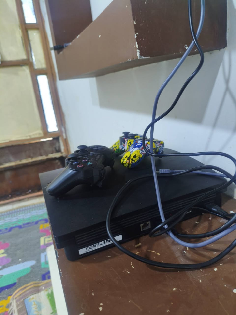 السلام عليكم
جهاز بلي 3 معدل يشمل كافة الملحقات :
جويستك 2 كيبلات شحن 2 واير تشغيل واير HD
النظام : نظام مكتاب بي 5000 لعبة من بلي 3 و بلي2 وبلي 1 وحتى السيگا تكدر تحمل بيهن براحتك
الالعاب:مخزونة في المالتيمان 5  وفي الواجهة فيفا 19 و كريتوس الجزء الثالث وبيس 18 تعليق عربي وقراند حياة واقعية وكال اوف ديوتي بلاك اوبس وبلور لعبة سيارات تخبل
السعر:كل هذا بسعر 150 وبي مجال بسيط 
العنوان:ابي الخصيب/الصنكر/قرب حسينية الامام علي الاكبر (ع)
التواصل:***********
