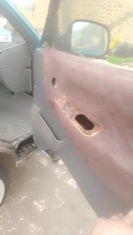 السلام عليكم سياره بريجوا للبيع مديل ٩٦ باقي تفاصيل ع رقم *********** السعر45 بيه مجال حك الجيه
