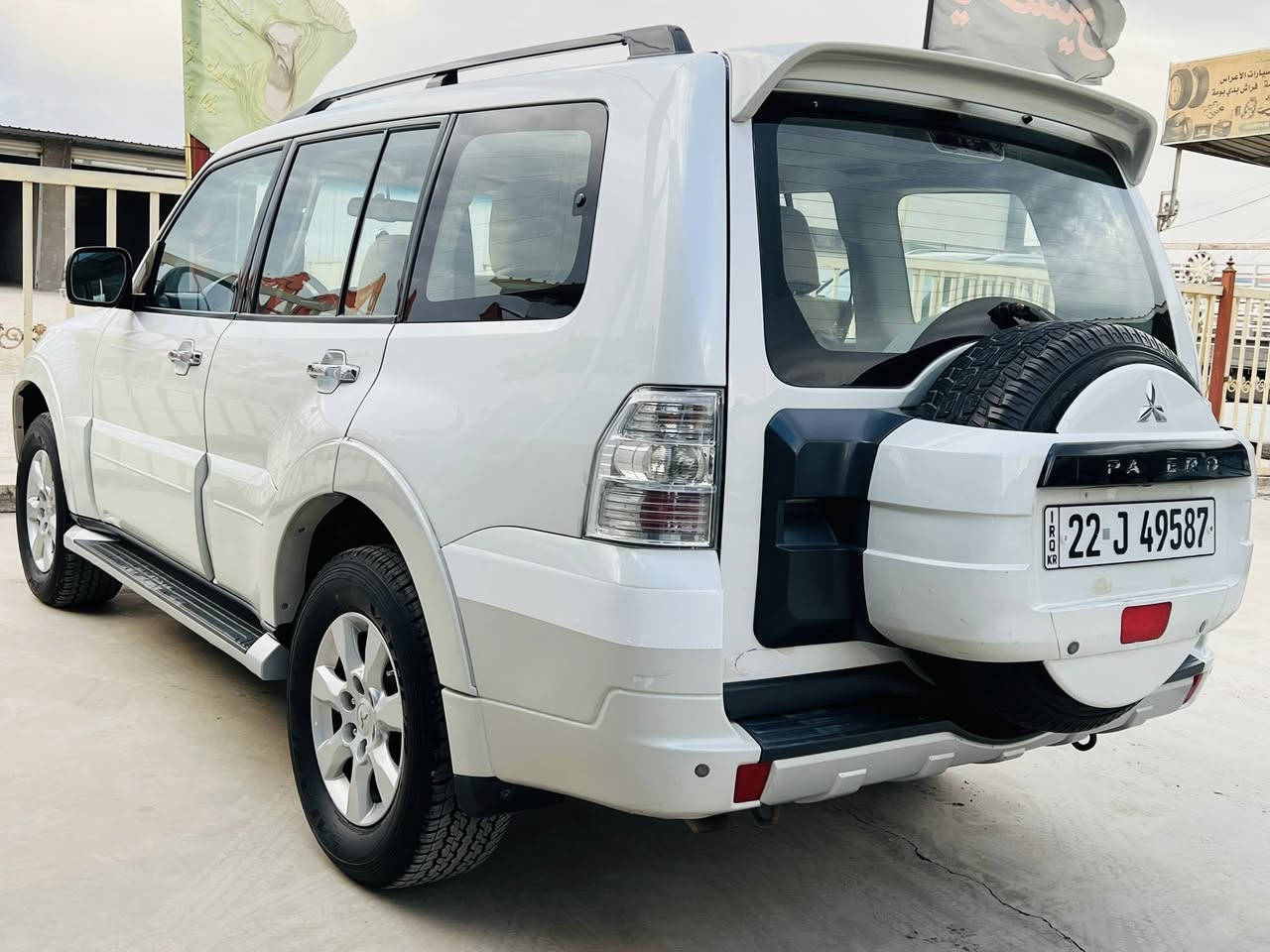 السلام عليكم باجيرو  2014 خليجي السياره كفاله عامه من الصبغ والسونار معه اصور السياره فول مراصفات حبتور ام الدمام  السياره كير مكينه كفاله حداديه جاهزه
_______________
السعر 175 وبيه مجال 
السياره تحويل ثاني يوم 
العنوان بابل الشوملي 
الاستفسار ‭٠٧٧٨ ١٦٢ ١٦٦٦‬
