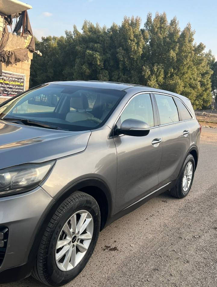 سورنتو امريكي 6سلندر 7راكب ما بيها اي  نقص بسمي سنوياً الحد 2030موديل 2019بيها بنيد وجاملغ والباب 3قطع يعني ب 170وماكو هيج سعر بيع أو مراوس بجيب أو سورنتو احدث وانطي فرق مكاني بغداد ***********
