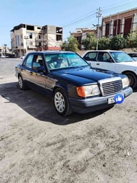 مرسيدس ٣٠٠ • ماكينة ٢٥٠٠ • صبغة جديدة