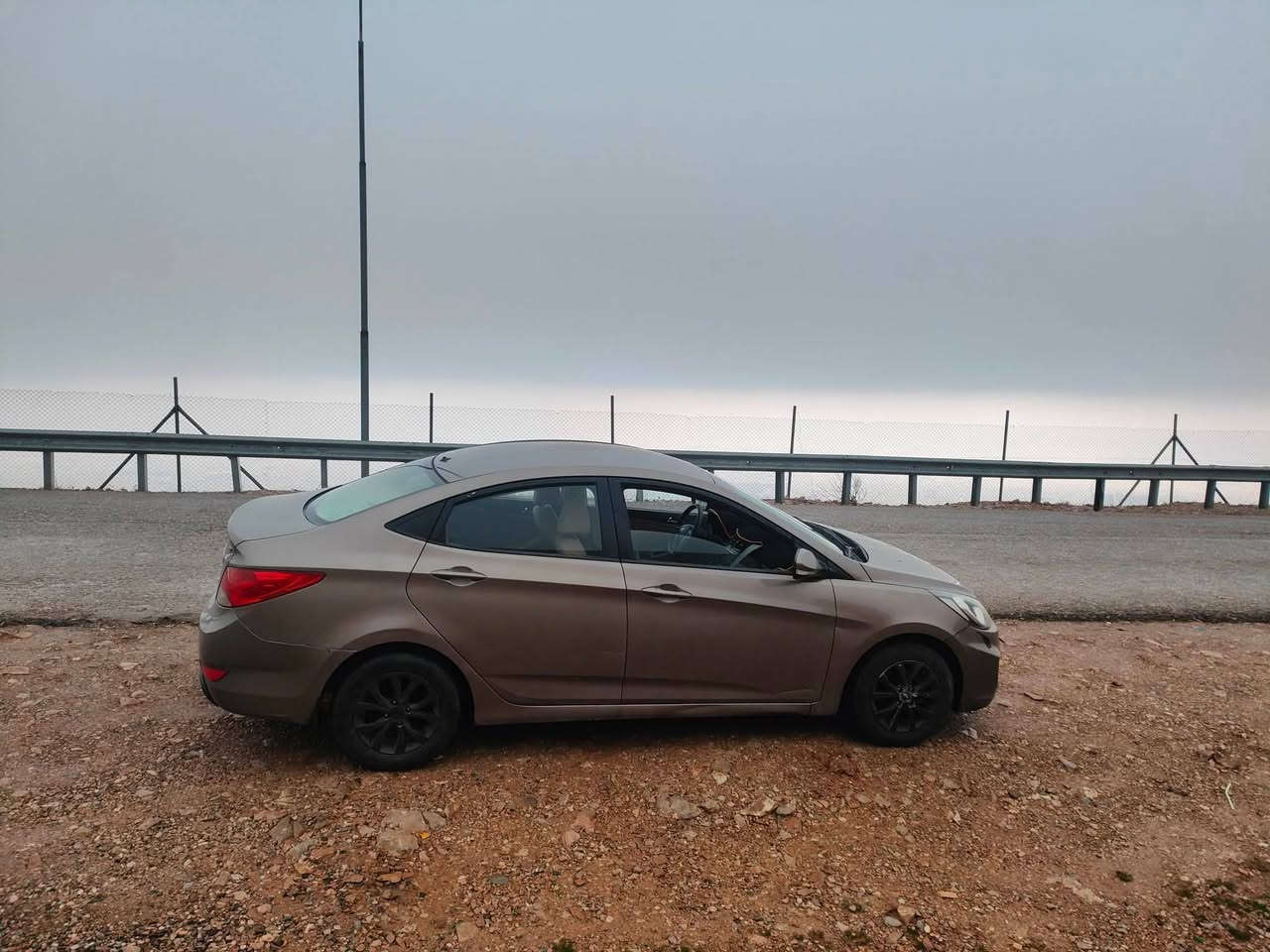 أكسنت موديل 2012
وارد خليجي محرك 1600
رقم انكليزي بأسمي 
82 وبيها مجال
العنوان الفاو
متواجد وتساب ***********
