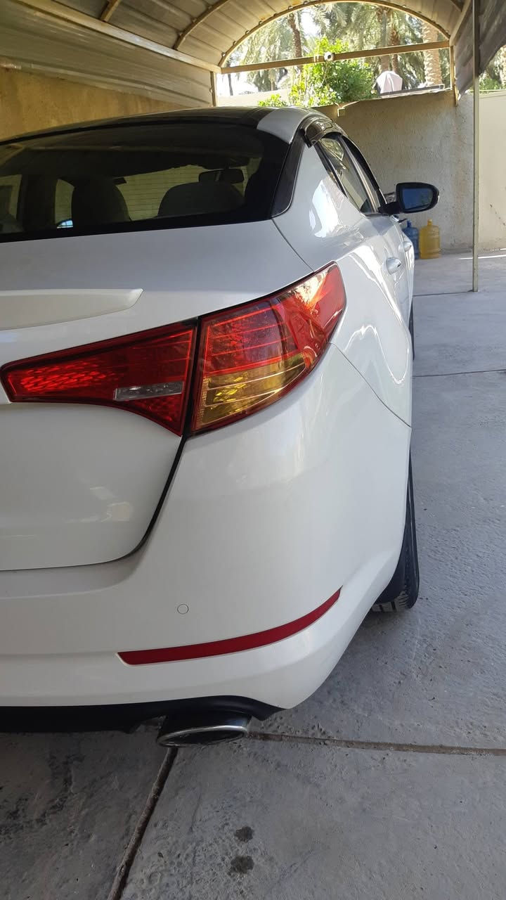 السلام عليكم كيا اوبتمه خليجي موديل ٢٠١٢ مكينه ٢٠٠٠ رقم بغداد سياره بيه باب خلفي تبديل ومكانات صبغ بدون دواخل بدون ارباك  فول مواصفات  السعر ١١٥ وبيه مجال مكان حله الاتصال على ***********
