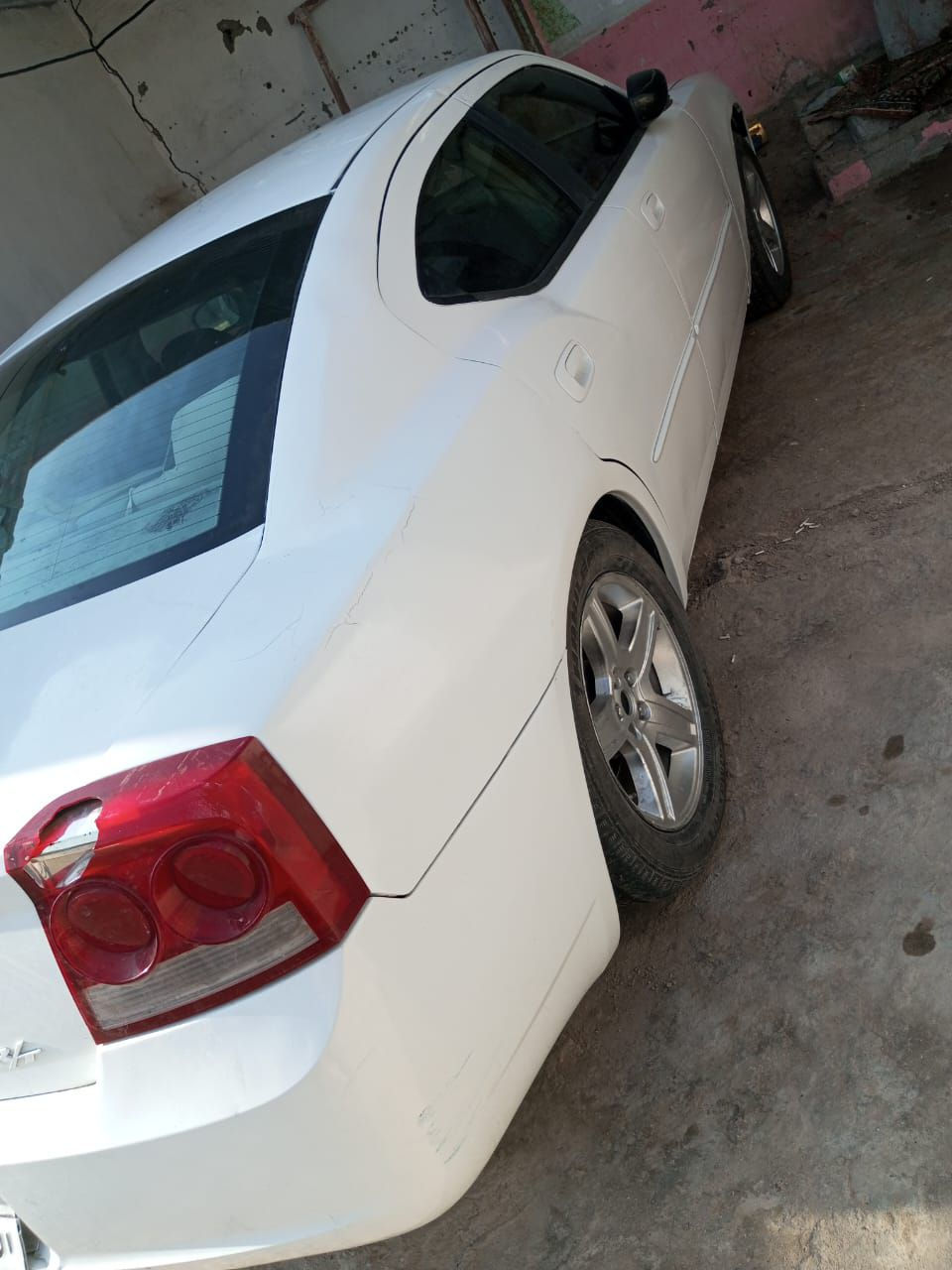 من رخصة الادمن جارجر موديل ٢٠١٠ للبيع نضيفه ادوات كص جنطه فقط حداديه تخم تاير باتري جديد محرك كير جديد 
وسعرها مناسب ٤٠ ورقه وبيه مجال 
اني مكلف هاذ رقم صاحب السيارة خابره *********** مكان السياره محافظة ميسان ناحيه سيد أحمد الرفاعي
