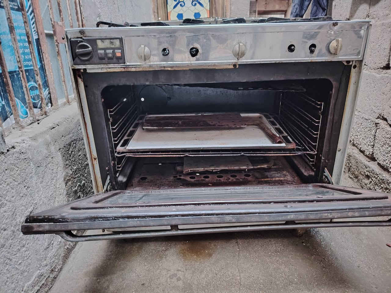 غراض مستخدمه للبيع كلمن وسعره
الطباخ يشتغل (3 عيون) السعر 50 الف وبي مجال
المبرده شغاله ونضيفه نضافه 90 /100.. السعر 125 الف وبيها مجال العنوان البصره صبخه العرب هذا رقمي بي واتساب ***********
