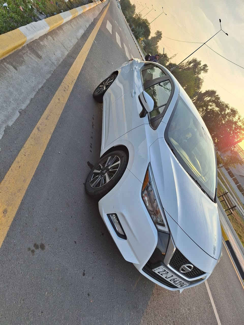 السلام عليكم للبيع نيسان سني مكسيكي خليجي موديل 2021 ابيض رقم اربيل الجديد سنويه ما ساقطه بسم عربي تحويل بشرط مكفوله من الصبغ والتبديل واليارد فقط قبق الصندوق مبدل بلادي ومصبوغ اثر طخه جدا بسيطه بدون اي دواخل محرك كير مكفولات شاشه كاميرا حساس خلفي شاشة اعطال مري شفط وباقي مواصفات السني المعروفه مكان السياره بغداد نفق الشرطه  السعر 120 مجال بسيط للإستفسار ***********/ ***********
