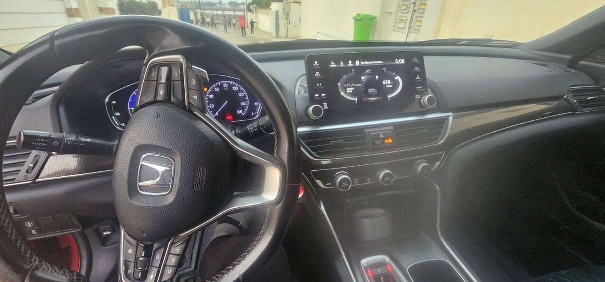 هوندا اكورد 2022 هايبرد 
الممشى : 120 الف 
مصبوغة عام ( بدون كلبة ) 
كفالة كير ومحرك 
السعر :  11,000$

مكاني صلاح الدين سامراء
رقم الهاتف :*********** تكريت, صلاح الدين
