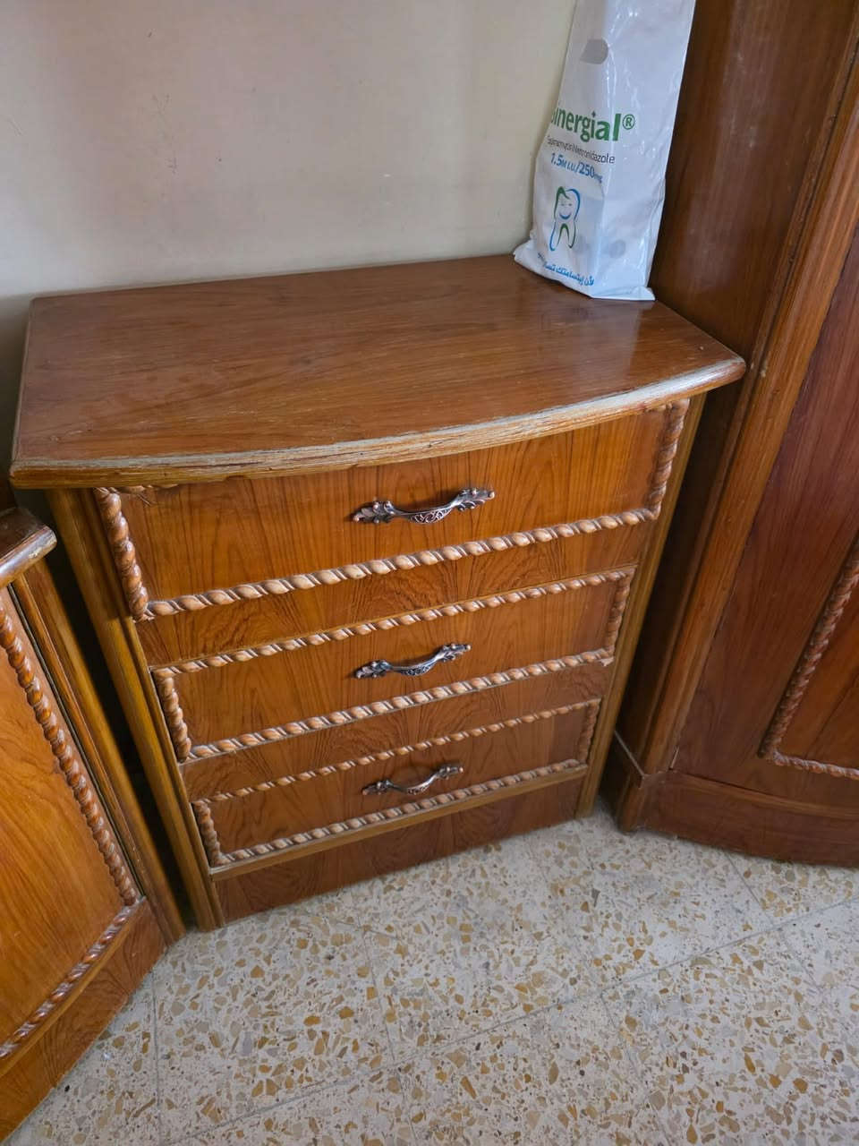 السلام عليكم غرفه نوم صاج توصا بمليون 
جرابي 2 حديد وميز وكنتور  ب100 
العنوان بغداد


**إذا كنت صاحب هذا الإعلان وتريد حذفه لأي سبب، رجاءا أرسل رسالة إلى الدعم الفني**