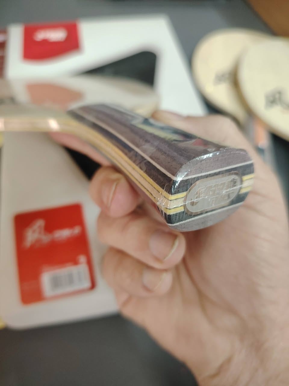 مضرب تنس الطاولة
خشبه dhs CW-C carbon
 Off+
مطاط dhs gold ARC 5 الماني
مطاط dhs PF4 اسود
السعر ٩٥ الف


**إذا كنت صاحب هذا الإعلان وتريد حذفه لأي سبب، رجاءا أرسل رسالة إلى الدعم الفني**