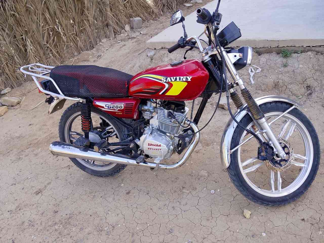 السلام عليكم 
دراجه سيفان موديل 2025
كامله من كلشي نقص اشاير وهندر
دبلات امامي خلفي جديد تايرات هم جديد 
شلعه ومعدل لا تبخير لا نضوح شغاله سلف هندر
اوراق ضايعه اكفلها الك 
مكانها بغداد 
***********
