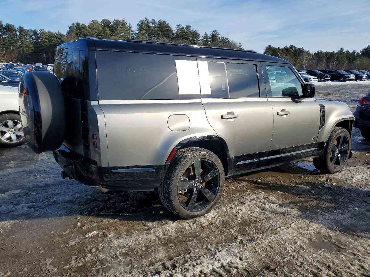 🚨 تنويه مهم
هذه السيارة معروضة في المزاد الأمريكي 🇺🇸
والمزايدة والشراء تتم عن طريق مكتب الباخرة للمزادات 🇮🇶
🔥 تدخل بكتاب الشهداء
───────────────
🚗 نوع السيارة:2025 LAND ROVER DEFENDER 130 X-DYNAMIC SE
📅 تاريخ المزاد:الاثنين 23-03-2026
💰 السعر: يتحدد داخل المزاد
📊 الممشى:9003 ميل فعلي
🛠️المحرك: 6 سلندر / 3 لتر
───────────────

🔥 مجاناً مجاناً مجاناً
📄 تقرير كارفاكس مجاني بدون أي مقابل
───────────────

🚗 سحب السيارة خلال 24 ساعة من وقت التسديد
💸 حسابات مخفّضة وعمولات أقل من السوق
───────────────

🚢 الشحن متوفر من:
🇺🇸 🇨🇦 جميع الولايات الأمريكية والكندية
➡️ شحن مباشر إلى العراق
➡️ العقبة – جبل علي – ميرسين
───────────────

🛃 تخليص كمركي كامل من ميناء أم قصر
🏔️ تخليص كمركي إلى إقليم كردستان
🇯🇴 شحن مباشر إلى عمّان (العقبة)
🇹🇷 شحن إلى ميناء ميرسين – تركيا
───────────────

🏢 فروع الشركة:
📍 الفرع الأول: بغداد – السيدية – الإعلام
📍 الفرع الثاني: الإمارات العربية المتحدة – الشارقة – الصناعية 4
───────────────

👥 مجموعة البيع والشراء:
https://www.facebook.com/share/g/17pXXBgeeU/?mibextid=wwXIfr

───────────────

🎵 TikTok:
https://www.tiktok.com/@al_bakhera?t=8qGOLioZlVE&_r=1

───────────────

📞 للاستفسار والتواصل:
+9647739115599


**إذا كنت صاحب هذا الإعلان وتريد حذفه لأي سبب، رجاءا أرسل رسالة إلى الدعم الفني**