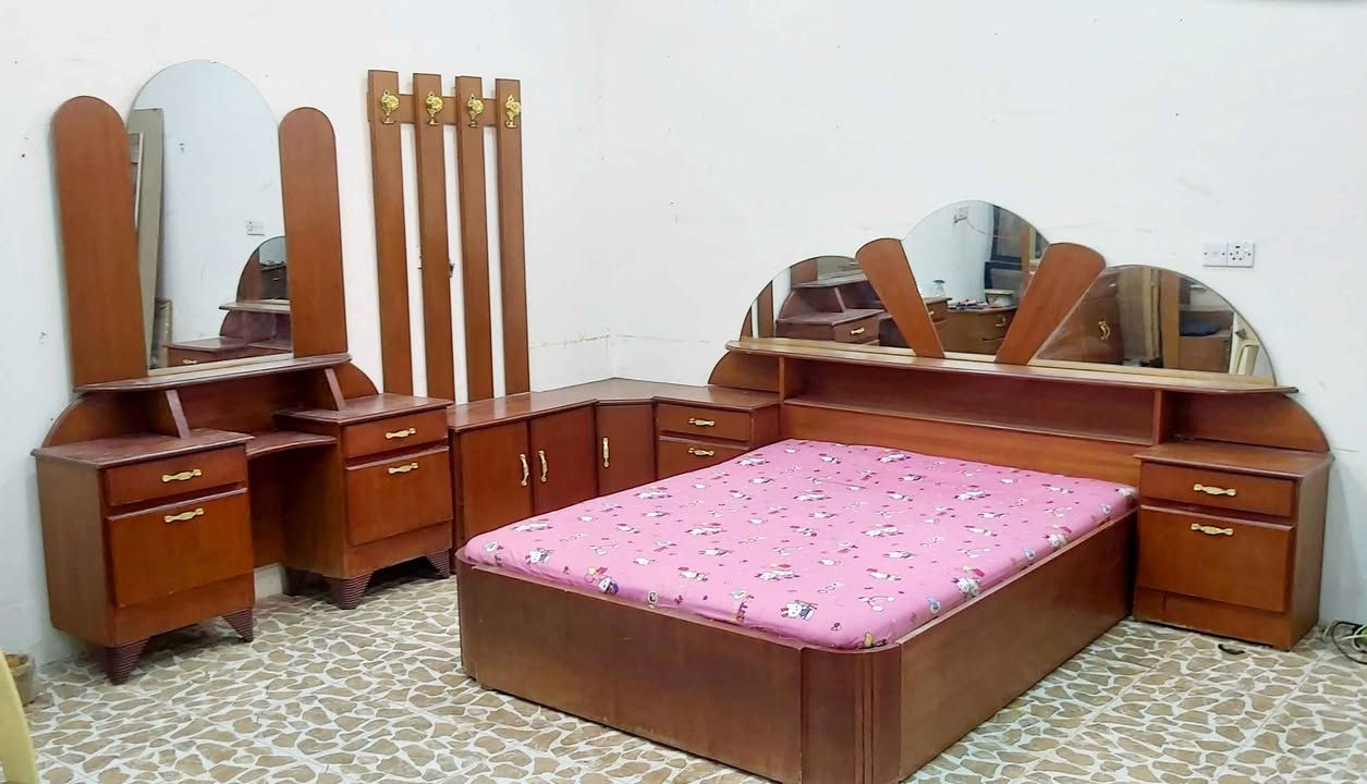 للبيع غرفة نوم صاج عراقي السعر 550  وبي مجال 
*********** كركوك, العراق
