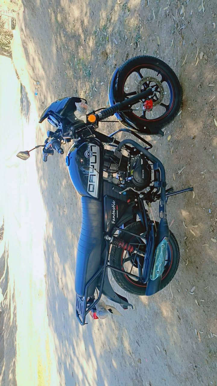 سلام عليكم درجه البيع ديون نفخ موديل 25 وراق سكنر درجه جديده مصرلهئ هوي من طالعه من الوكيل درجه مكفول كفاله عامه شرط علاء وضع الشرك تجي وتشوف بعينك نعومه فول مبيه اي نقص حلاء من الصوره كامله محرك 200 مكفول كفاله عامه السعر مليون 450 وبيه مجال الشراي نتصل وبيك خير ودلل ***********
