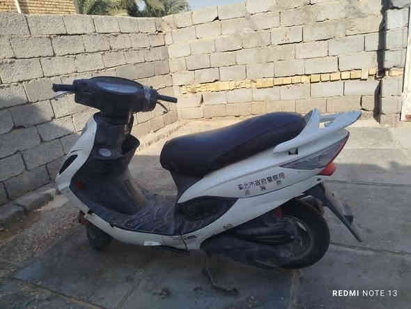 سلام عليكم  دراجه في 2 للبيع  كهربائيّات شغاله سلف شغال جاهزه كلش السعر ب350 وبيه مجال مكاني الناصريه الغراف للستفسار ***********
