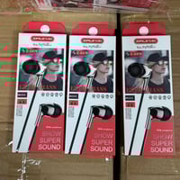 سماعات • حاجة ألف