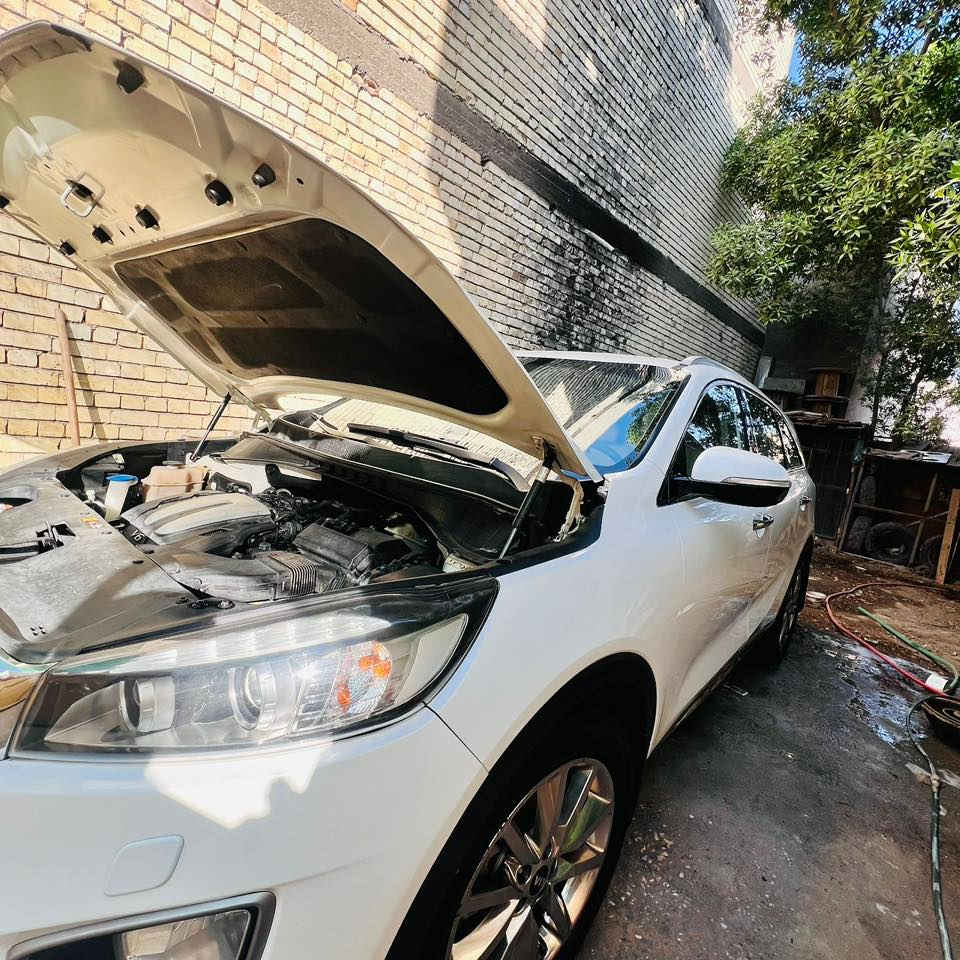 سورنتو 2017 خليجي 

فوول عدا البصمه والفور ويل. 
رقم بغداد 

مكاني كربلاء بيع فقط بدون مراوس

***********
