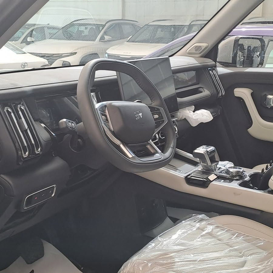 ♦️Jetour T1 Plug-in Hybrid 2️⃣0️⃣2️⃣6️⃣♦️

ضمان شركة هارلم عشر سنوات او مليون كم
i- DM
✨ سقف بانوراما كامل ✨
✨ نظام هايبرد يجمع بين البانزين و الكهرباء
✨ إنارة داخلية Ambient Lighting
✨ ٩ كامرات و حساسات (رؤية540°) تنطي صورة 3D للسيارة
✨ نظام تحذير من الاصطدام و فرامل طوارئ أوتوماتيكية
✨ نظام المحافظة على المسار
✨ نقطة عمياء (Blind Spot)
✨ مساعد ركن ذكي (Auto Parking)
✨ عAirbags

✨ شاشة كبيرة ذكية 15 inch تحتوي على:
نظام تشغيل ذكي (Smart System)
ربط موبايل (Apple CarPlay + Android Auto)
ذكاء اصطناعي + أوامر صوتية تتحكمين بالسيارة بالصوت (مكيف، موسيقى، نوافذ…)

✨ مميزات قيادة:
وضعيات قيادة متعددة (Eco / Sport / Normal)
مناسبة للطرق الوعرة والمرتفعة
توفير عالي بالوقود (هايبرد)

اشتري بثقه 💯 
***********

عراقنا المتحدة لتجارة السيارات 
بغداد معارض البياع شارع المدخل

