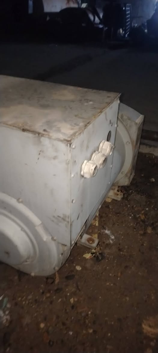 رس توليد سانفور حجم 300 طافي بيع  سعر 14 وبي مجال  لمكان بغداد ***********
