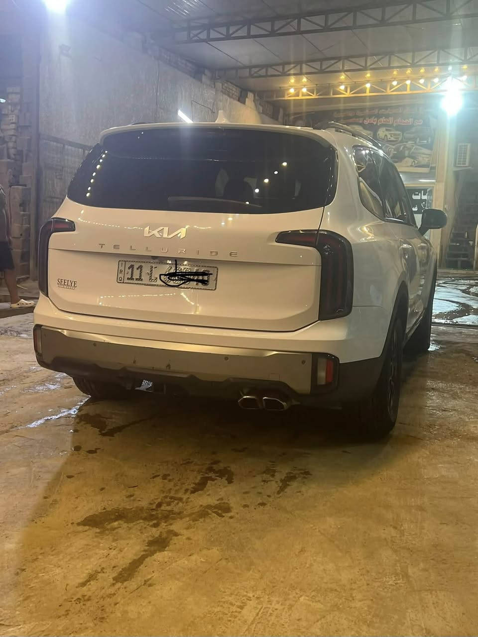 � للبيع كيا تيلورايد X-Pro موديل 2023

🎨 اللون: أبيض
👨‍👩‍👧‍👦 عدد الركاب: 7 ركاب
📍 الممشى: 72 ألف كم قابل للزيادة

▪️ محرك 3.8 V6
▪️ دفع رباعي AWD
▪️ شاشة دبل مع Data Show
▪️ 5 كامرات (360 درجة)
▪️ رادار أمامي وخلفي
▪️ حساسات أمامية وخلفية
▪️ كشنات كهرباء
▪️ كشن السائق مساج
▪️ كشنات سياحية منفصلة (Captain Seats) للصف الثاني
▪️ تبريد وتدفئة للمقاعد
▪️ تدفئة للمقود
▪️ فتحة بانوراما
▪️ تشغيل بصمة
▪️ باب خلفي كهربائي
▪️ شحن لاسلكي للموبايل
▪️ نظام Apple CarPlay و Android Auto
▪️ مثبت سرعة ذكي
▪️ نظام المحافظة على المسار
▪️ نظام النقطة العمياء
▪️ إطارات ميشلان أصلية
▪️ سيارة عائلية فخمة ومريحة جداً للسفر والاستخدام اليومي

🔹 ملاحظة للشفافية:
تبديل بابين جهة السائق، وصبغ خفيف بالجاملوغ الخلفي.

السيارة بحالة جيدة وجاهزة للفحص للجادين.

✨ وغيرها الكثير من المواصفات والمزايا التي يصعب ذكرها جميعاً بالإعلان.

📞 للاستفسار الاتصال على الرقم: ***********
📩 أو مراسلتنا على الخاص
