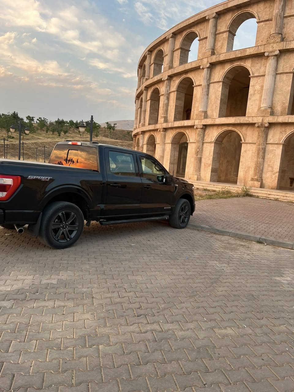 السلام عليكم
فورد F150 للبيع موديل 23 
مواصفات لاريات 
مكينه3.5 تون تيربو هايبرد 
ماشيه 40 الف كيلو 
رادارات امامي وخلفي وجانبي 
تحديد مسار 
كشنات جلد تدفئه وتبريد 
بانوراما 
اضاءه محيطيه خارجيه 
لايتات متحرك داينمك 
باب خلفي كهرباء 
تشغيل عن بعد 
استيرن كهرباء دواسات بانزين وبريك كهرباء 
قطعه تبديل نفس اللون جاملغ ايسر وربع بنيد صبغ وربع جاملغ الايمن امامي
مكانها بغداد الدوره
***********
