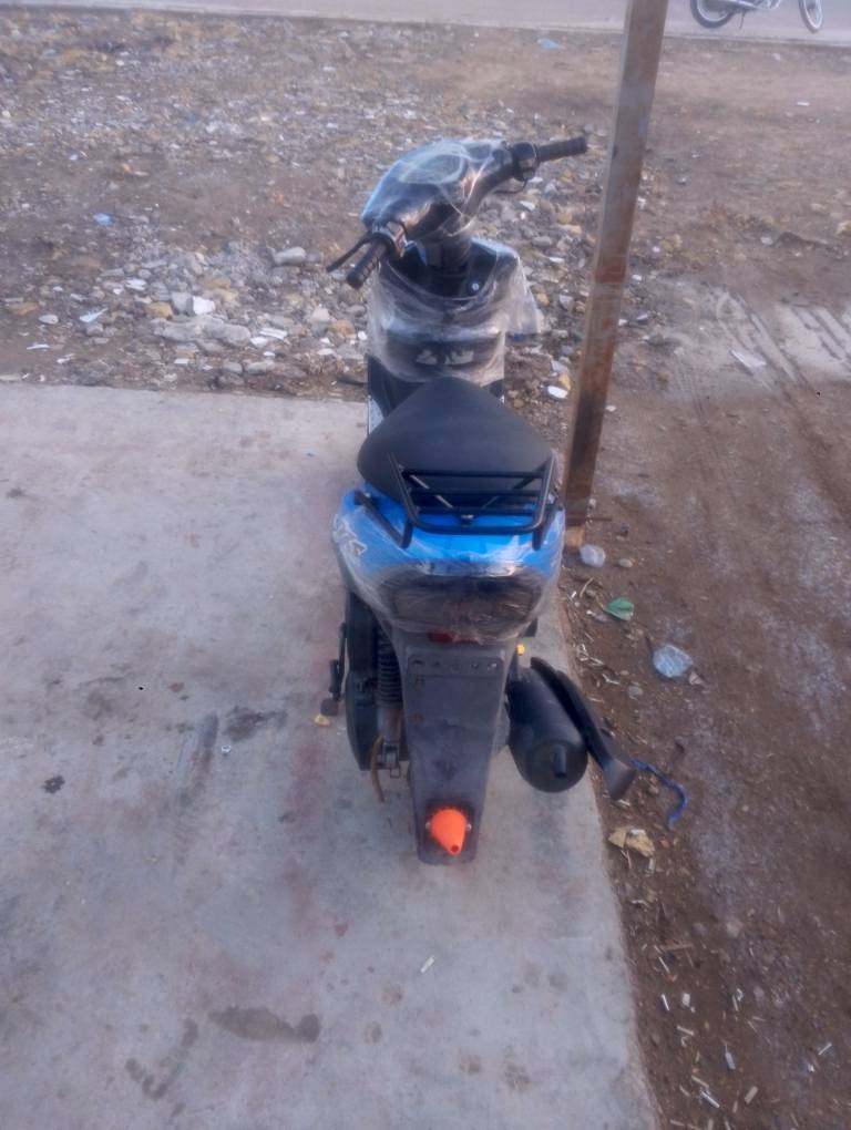 السلام عليكم ماكس عدله بلاديه برغي ممفتوح بيهة صار شهر من نازله من الرمبه ب 700 وبيهة مجال حگ الجيه 
رقم الهاتف واتساب ومتواجد فيس 
*********** بغداد, العراق
