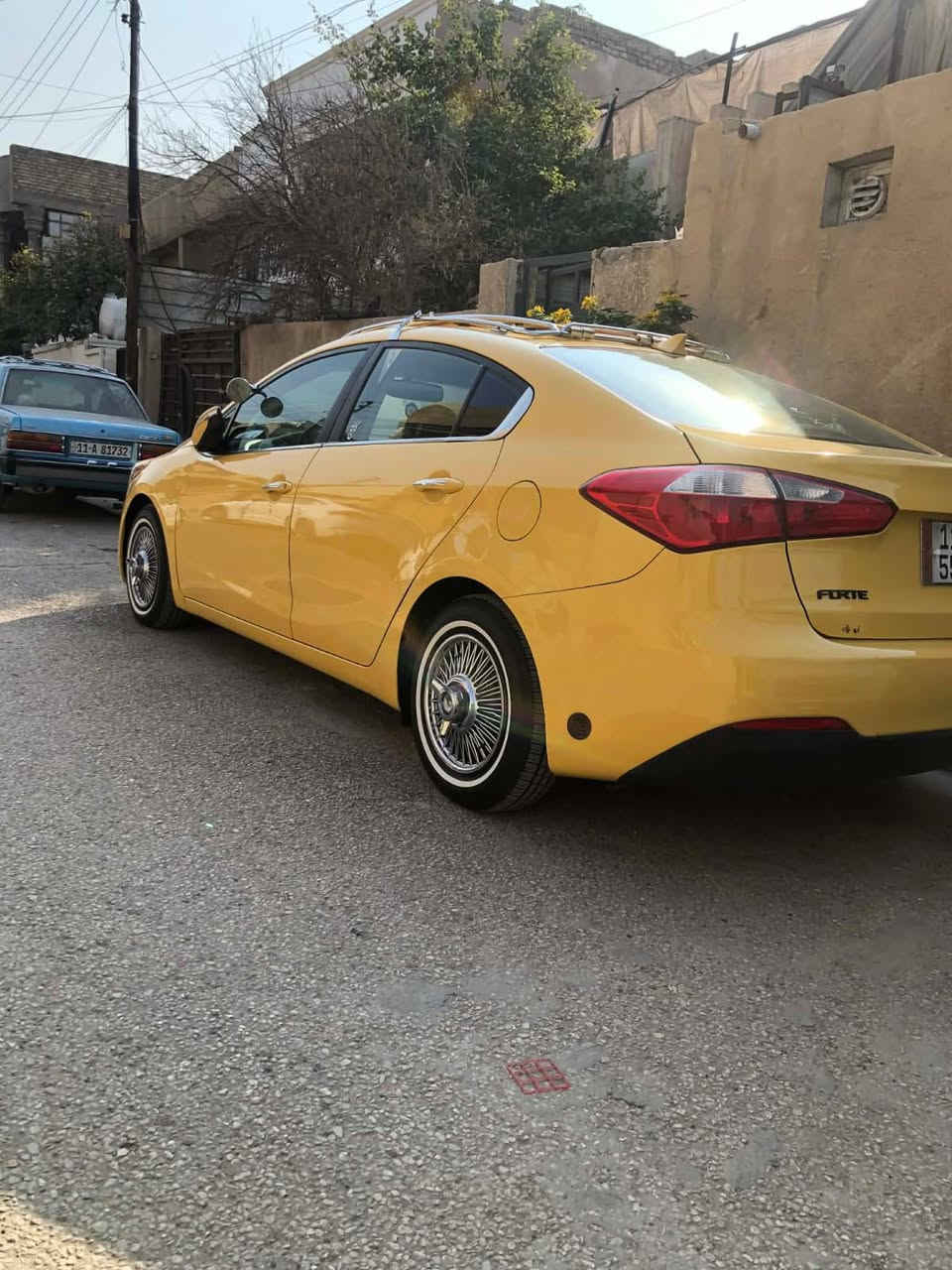 السلام عليكم للبيع فقط كيا فورتي موديل 2016 رقم بغداد دولي الجديد حادثها بالبنيد فقط لا لغد ولا شاصي منظومه غاز جديده شادها بعدها بالضمان سياره فول مواصفات ماعده البصمه والفتحه مري شفط اشاير بالمري تدفئه بالكشنات تبريد قطعيتن سياره كامله للأخير امانة الله مكينه 2000 gdi السعر 107 وبيها مجال بدون غراض الغراض وياها يختلف السعر اي استفسار اتصل على صاحبها ***********
