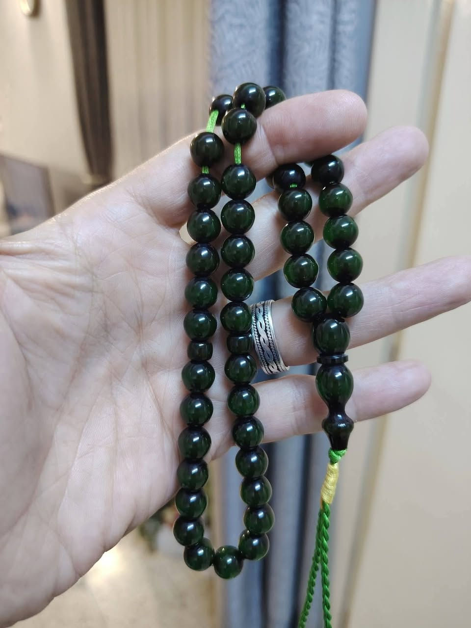 سندلوس تركيه شبابيه ٤٥ حبه  لون أخضر غامق  تشف بالشمس جميله جدا حجم  الحبه ١٠  ملم (( سعرها  ٢٥  الف عراقي مع التوصيل من الاخير  ))


**إذا كنت صاحب هذا الإعلان وتريد حذفه لأي سبب، رجاءا أرسل رسالة إلى الدعم الفني**