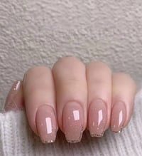 مقوي اظافر • لمعان • توصيل