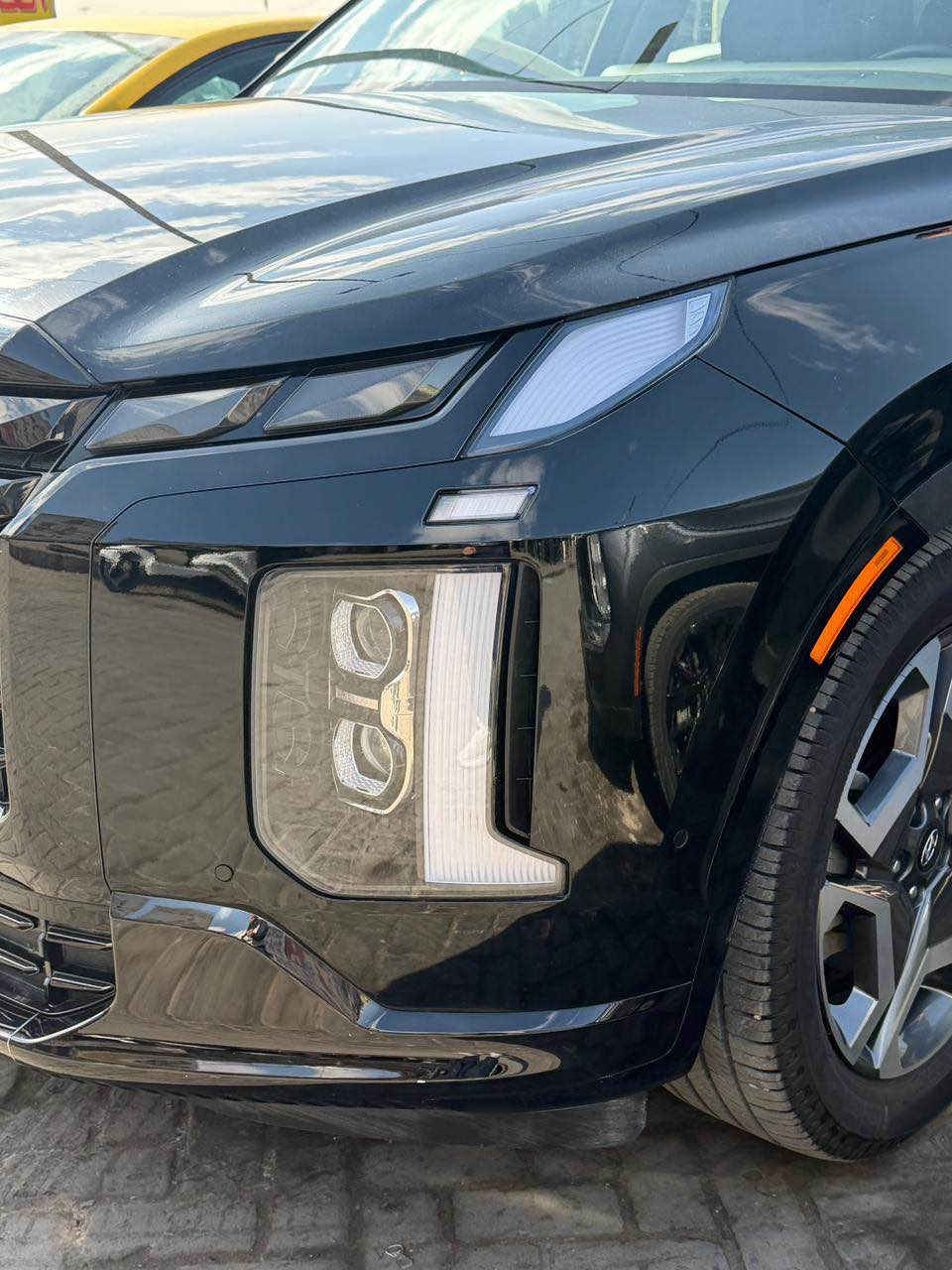 هونداي باليسايد 2024
فول 1/1 أعلى فئه 

1 - اللون / أسود 
2 - العداد  / 75 الف..
3 - رقم بغداد باسمي
4-  شاشة عرض(داتاشو)
5- المحرك v6 <كير ومحرك مكفوله+تبريد ثلج❄️>
6- بصمة تشغيل + بصمة ابواب +تشغيل عن بعد
7- بانوراما كنتاري
8-  فتحة سقف عدد ٢
9- سماعات هارمن 
10- رادار امامي  + خلفي+رادار جانبي  
11- حساسات امامي + خلفي 
12-  كامرات عدد 6  360 درجة 
13- كشنات امامي تدليك خزن ميموري 
14-  كشنات كهربائي تدفئة وتبريد
15- كشنات جلد ملكي+٧ راكب قلاب كهرابائي 
16- انارة داخليه (محيطيه) + انارة دشبول 
17- بردات جانبية
18- تبريد مركزي امامي + خلفي منفصل التحكم
19-تحكم ستيرن + شفتات
20- تدفئة ستيرن 
21- مرايا هيتر + تعتيم 
22- صندوق كهربائي شفط
23 - وضعيات قيادة  
24- ويل كب حجم  ٢٠ 
25- اوتو هولد + نقطة عمياء 
26- سايد بريك بصمة + مثبت سرعة
27- شحن لاسلكي 
28 - إشارات بالمرايا  + إشارات جانبيه
29 - اوتو بريك 
30 - تحديد مسار
31 -شاشة ديجتال كبيرة
32 -تشغيل عن بعد .
33 - استيرن رجاج
34 - دفع رباعي
35 - نظام مانع انزلاق 
36 - نظام نزول منحدرات 
37 -كشنات Vip منفصل 
 والكثير من المواصفات لم تذكر بعد 
السعر 290 بي مجال 
الشراب فقط يتصل بدون تعليق او خاص
مكلف بالنشر تحياتي للجميع 
صور الضرر والسونار مرفق 

 مكان السيارة بغداد 

*********** خناقين, ديالى
