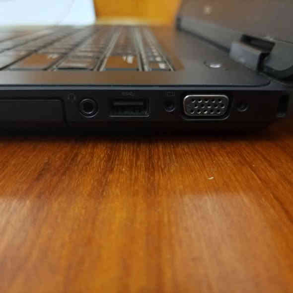 المعالج i3 الجيل 4
الرام 8 الهارد ssd240

البطارية تدوم ساعتين 

تحتوي منفذ اقراص و3 منافذ usp ومنفذ لان ومنفذ vga

ومنفذ سماعات 

الشاشة حجم 14

منصب عليها وندوز 11 برو اصلي مفعل

انطيك وياها جنطة هدية 

السعر 80 الف قفل راسلني خاص

او اتصل واتس اب ***********
البيع داخل الموصل فقط
