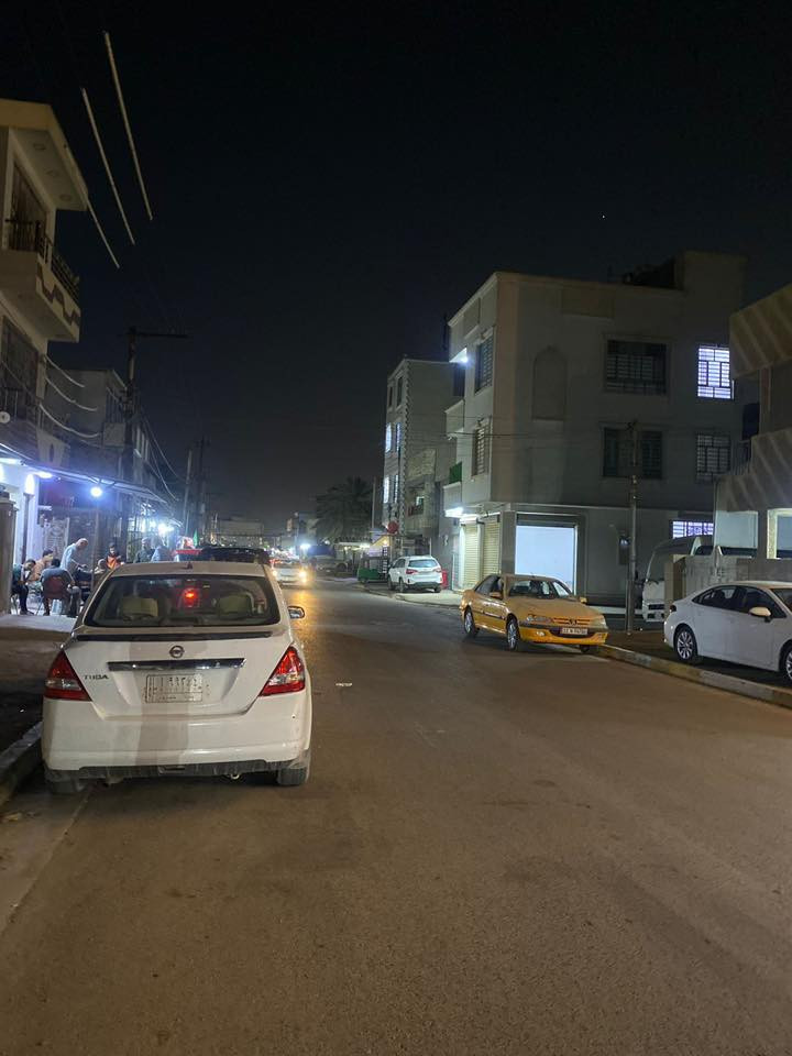 🏠 دار للبيع (بناء حديث 2026) - بغداد الجديدة
المواصفات:
📍 الموقع: بغداد الجديدة - على شارع عام (شارع سفن النجاة).
📐 المساحة: 112.5 متر (واجهة 5م × نزال 22.5م).
🚪 المداخل: يحتوي على مدخلين.
🛏️ الداخل: 4 غرف نوم + صالة + هول مفتوح + مطبخ.
🏗️ حالة الدار: بناء جديد متكامل، جاهز للسكن الفوري.
💰 السعر: يرجى المراسلة على الخاص (أو الاتصال) للجادين فقط.
📞 للتواصل: ***********
