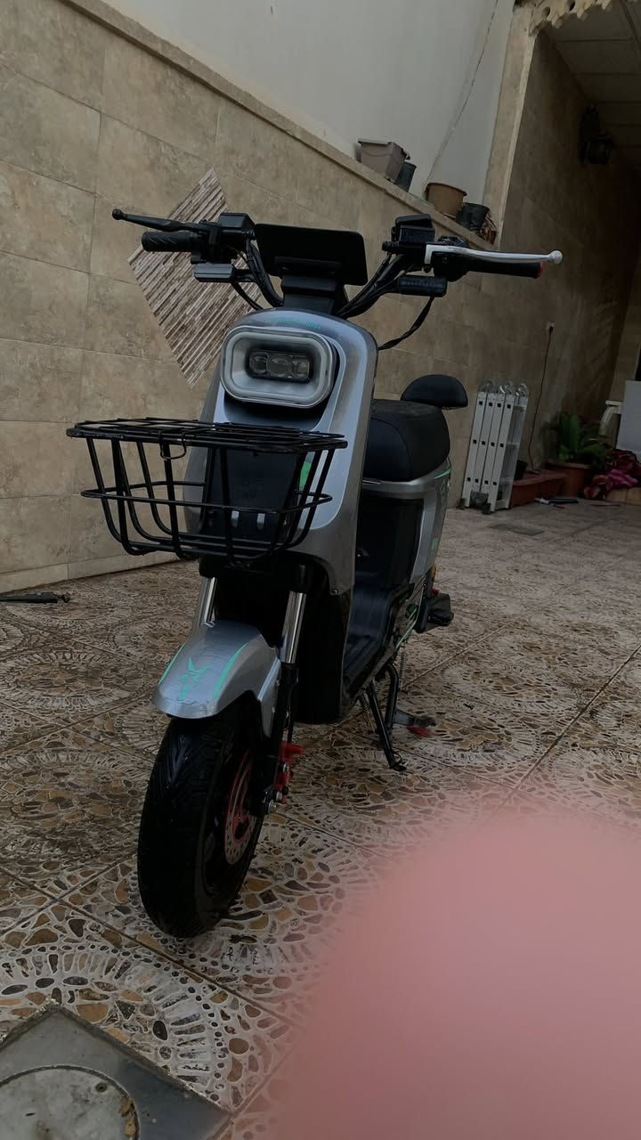 اعاده النشر بسبب ال وعود الكاذبه
دراجه R8

خمسه باتري  

 بحاله جيده

سرعه بل كيج 109 الحقيقي من 60 الي 70 مال سياره حسب الشحن ولوزن

تقطع مسافه 40/45 وش

التايه الوره مبدله جديد تايلدني 30 الف

السعر 350 الف قفل سعر الجديد 590 الف

المكان اربيل الرقم *********** فقط واتساب متواجد
