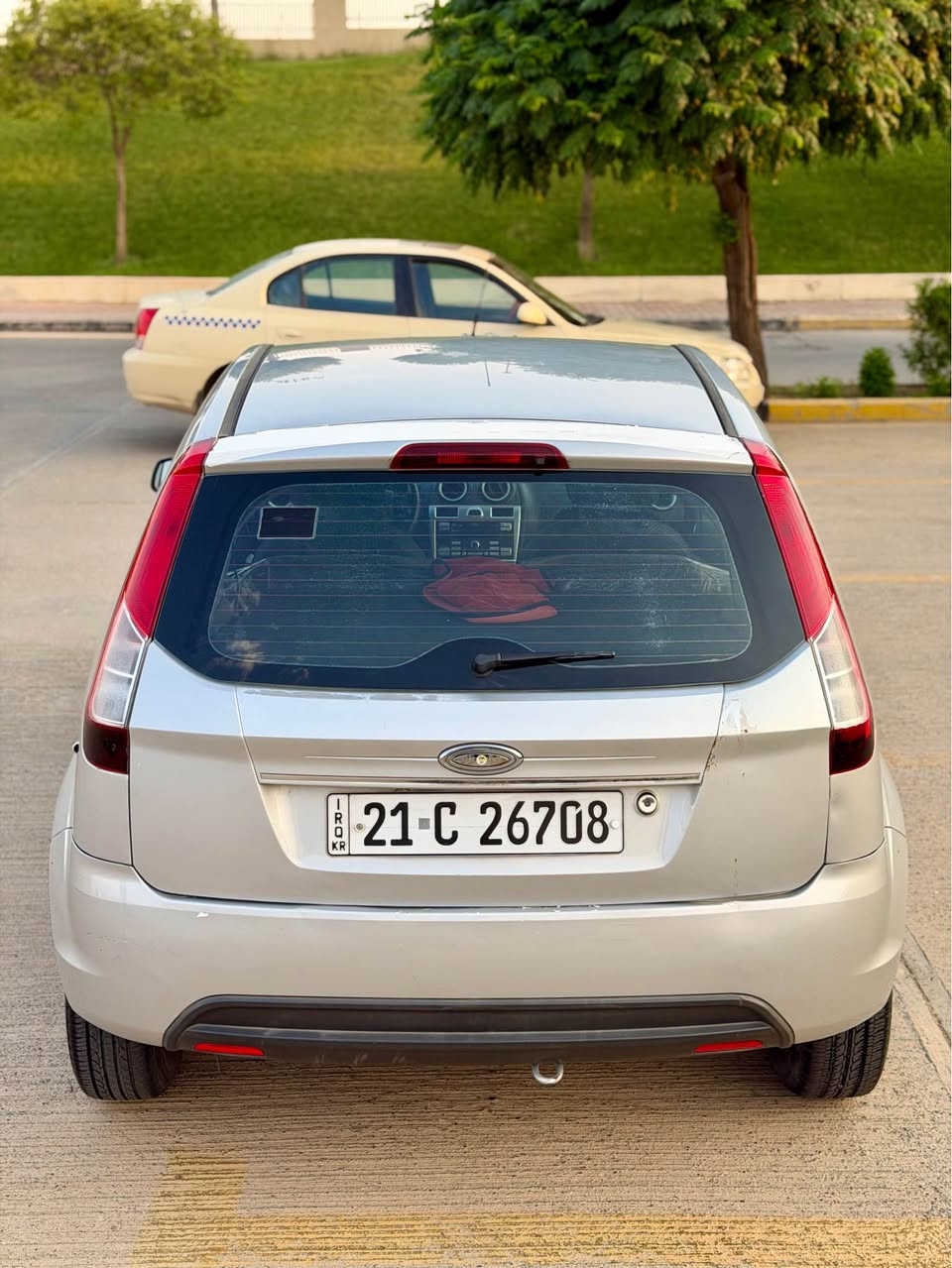 Ford Figo  2015  Niva

خليجي شه ريكه ى نيفا

دوو جام كاره با
گير ئوتوماتيك
١١٥ هه زار كم روشتوه

گيرو مه كينه و ته بريد تاقم بيشى بى نوقسانيه به شه رت

سه نه وى زينگه ى تازه يه تا ٢٠٣٠ تحويل به شه رت

سه ياره كه بى بوياخه بى حاديثه يه دوو ساردى هه يه

سعر ٧٥ ورقه كه ميك مجال

*********** السليمانية, العراق
