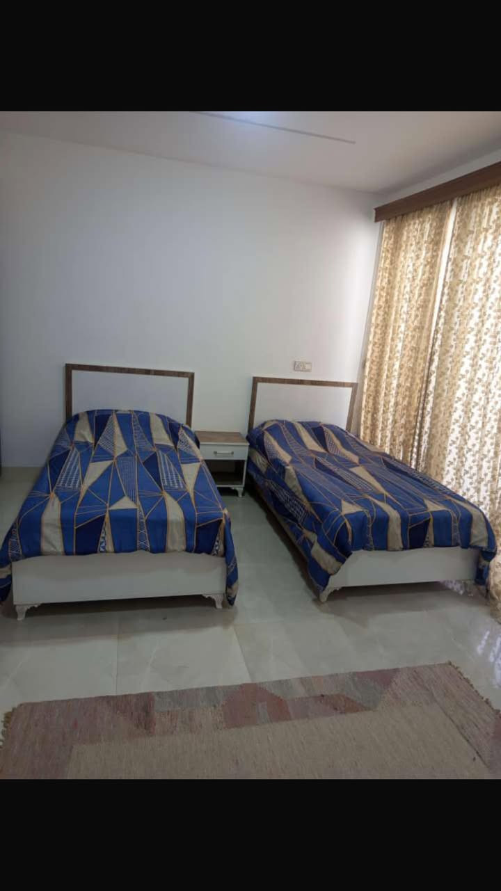 للبيع 

***********
