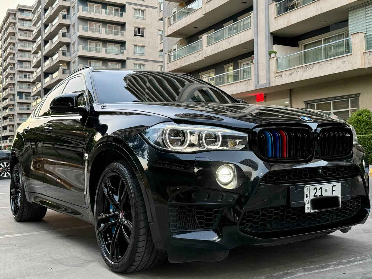 ...﷽ ...

سيارة وكالة عروش اربيل 📦
للبيع BMW x6 m اقوى محرك  🇩🇪
موديل :2017
محرك :v8 twin power Turbo 
قوة حصان :575hp 
سيارة : M Power بلاد 
عداد: 330km

…………………………………………..
اعلا مواصفات 
بصمة 
سلايد
صقف: شامو
ابواب شفط
ابواب بصمة
ابواب بردة
كشنات هيتر
كشنات تبريد 
كشنات كهرباي
رادار امامية 
تحديد سرعة
لايت :BMW Adaptive LED
صندوق كهرباي
سماعات:BANG&OLUFSEN
كامرة:360’
تبريد ثلج 
نظام : M1.M2
نظام: sport.Efficient.sport Plus
نظام :m power
…………………………………………………………………..
سيارة جديد
ماشية: 170,000 km الف 
واحد جملغ نص صبغ بهه باقيات  مكفول بل كلشي
سيرفس كل بشركة bmw
ضمان :  2 سويج
كير محرك بشرط 
كهربائية كل بشرط
صدر بشرط
سيارة جديد 
رقم سليمانية جديد
فحص هزة جديد

……………………………………………………………………

سعر ٢٩٤$ مجال بصيت ارخس سعر 

مكان : سليماني
رقم تلفون 
*********** السليمانية, العراق
