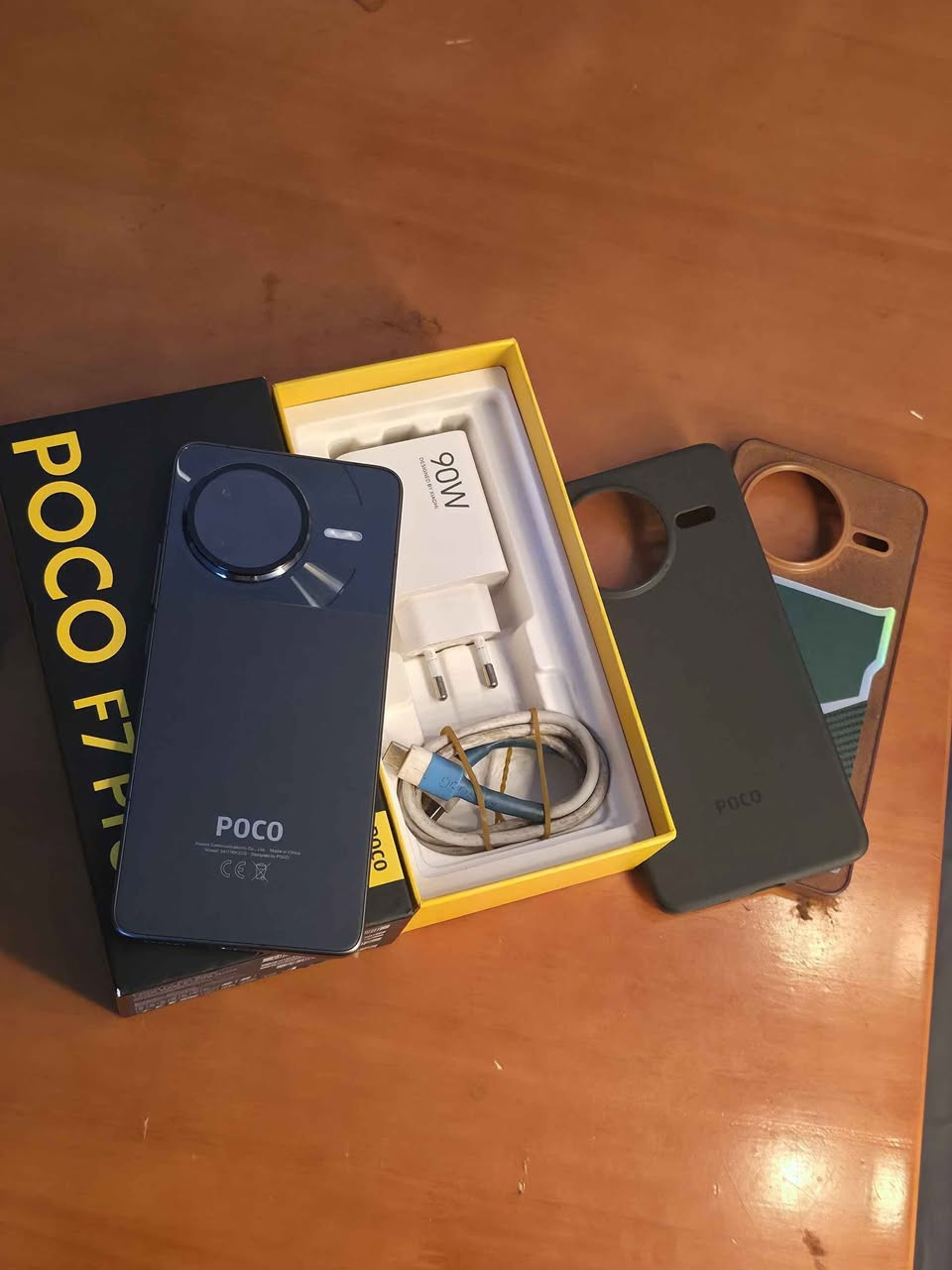 متوفر ☑️ 
بوكو f7 pro

ذاكره 512GB

معالج سناب دراغون 8gen 3

شحن سريع 90w 

كامل ملحقات 
باكيته_شاحنه_كيبل_كفرين_لزكه شاشه مطفيه_حمايه كامرات

جهاز بحاله الجديد مكفول كفالة شاملة 

السعر 560 الف

للعلم سعر الجديد ب730 الف

يوجد توصيل لجميع محافظات العراق
للحجز راسل الصفحة
واتساب ***********

الاجهزه المتوفره حاليا داخل الصفحه https://t.me/mohamd_phone

#مستخدم #توصيل_لكل_العراق #العراق #بوكو #للبيع بغداد, العراق
