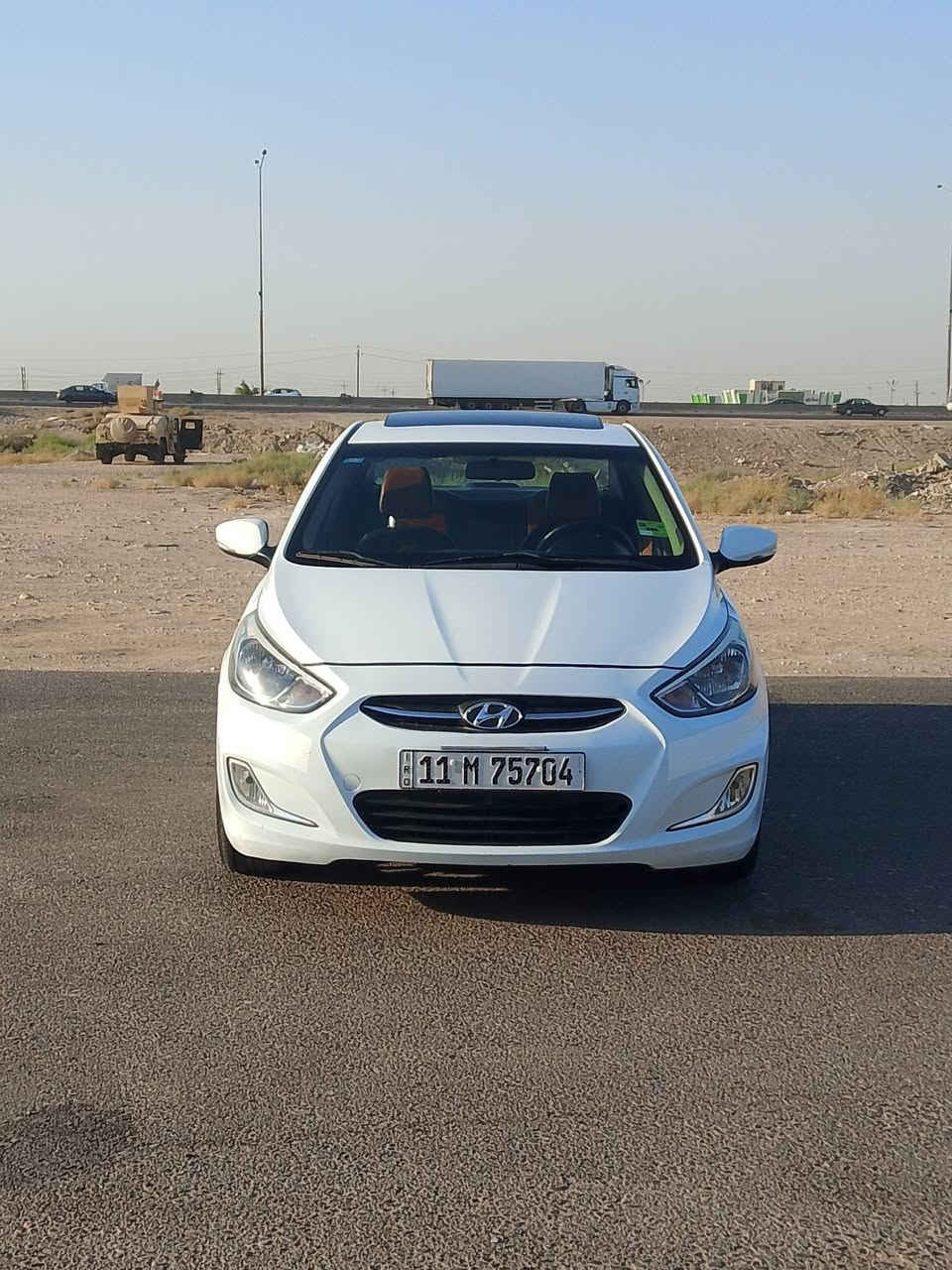 للبيع 
اكسنت موديل 16 خليجي 
محرك 1600
السياره فولللل مواصفات 
فتحه سقف 
اشاير مري 
تحكمات استيرن 
جام اوتو 
ثلاجه 
حساسات وكامره خلفيه
شاشه
جام اوتو 
أربعه دسك 
خمسه  ويال كب
السياره جداااا نضيفه دوشمه داخليه جلدد 
السياره جاهزه من كل شي هزه رقم بسمي تحويل مباشر 
السياره بيها نص دوسه صبغ 
مكان بغداد دورة
***********
السعر 107 وبيها مجال للشراي
