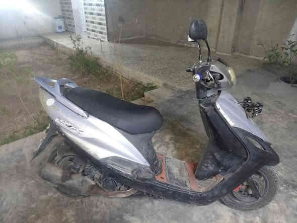 دراجه ماكس للبيع كلشي شغال بيهه محرك خير من الله تفاصيل اكثر عل خاص *********** هاذه رقمي واتساب
