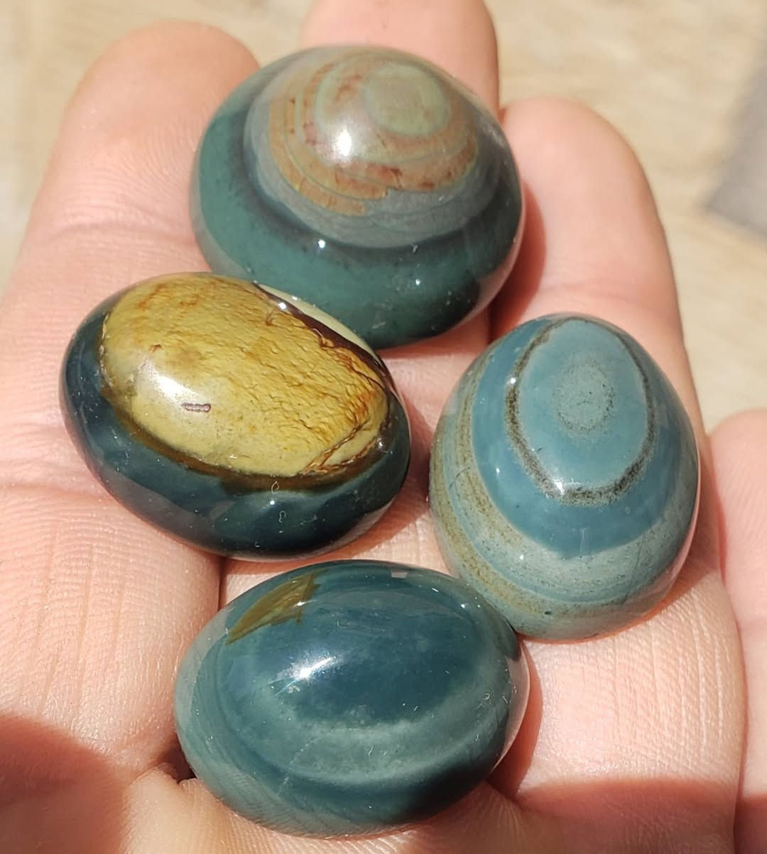 من نوادر  الجزع الاخضر البقراني اليماني الاصلي والطبيعي النادر والراقي والمميز يسعدنا تلقي استفساراتكم على الخاص 
#الجزع_البقراني_اليماني_الاصلي_الطبيعي


**إذا كنت صاحب هذا الإعلان وتريد حذفه لأي سبب، رجاءا أرسل رسالة إلى الدعم الفني**