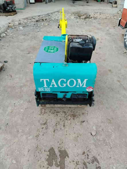 حادله يدويه للبيع
نوع تاكوم ياباني 
وزن(1)طن عرض 70سنتمتر 
محرك كامه 
باتري جديد بلكارتون  
قماجي جدد 
هزاز شغال 
جاهزه من كلشي ماتخسر عليها دينار مباشر للعمل 
مكاني واسط الكوت مركز المدينه 
اي استفسار اتصل بلرقام 
***********///اسيا 
***********///اثير 
نعتذر عن الرد في الخاص اما واتساب الصفحه اوالاتصال ☝☝☝☝☝
