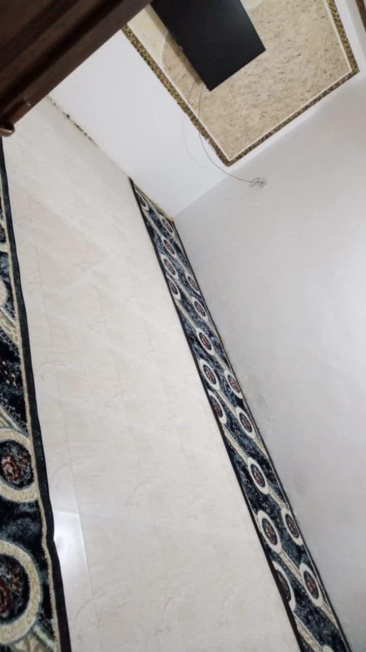 دار مساحة220م طابو سند25 
اكسيرات قرب الشارع العام خلف المول مقابيل مزاد الشهد بالبداية موقع مميز 
خدمات كاملة للبيع وبسعر مناسب انشاءالله 

للاستفسار 
مراجعة مكتب سما بلدروز للعقار مدخل شارع العلوة
***********
