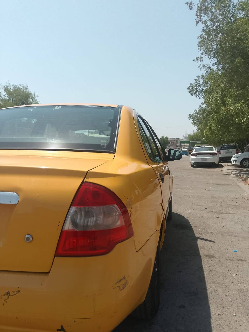 سلام عليكم طيبة موديل 16مكينة وكير جداد تدفة تبريد ثلج مصفرة هية وغرمات بسمي بلباب بارد فقط مكان سيارة باب معضم السعر 35وبيها مجال ***********
